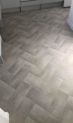 Vinyl flooring