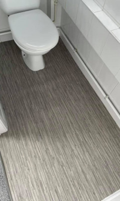 Vinyl flooring in a bathroom